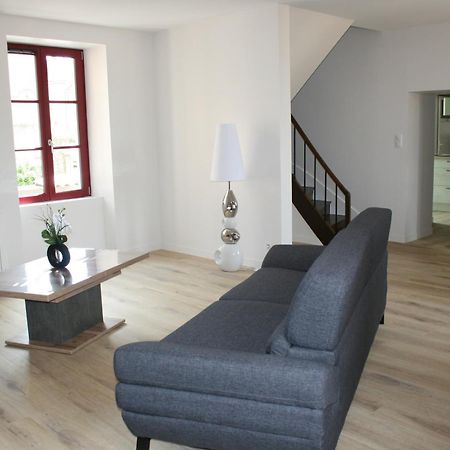 Apartamento Les Nuits D'Aldearde Airvault Exterior foto