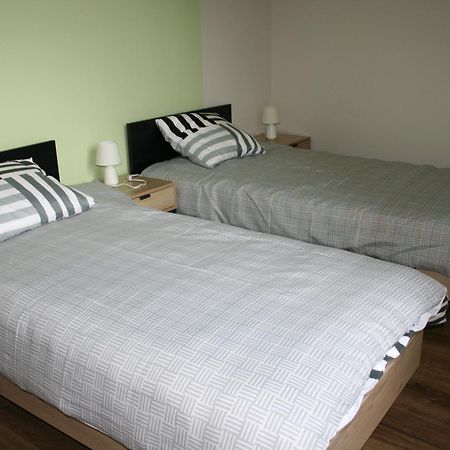 Apartamento Les Nuits D'Aldearde Airvault Exterior foto