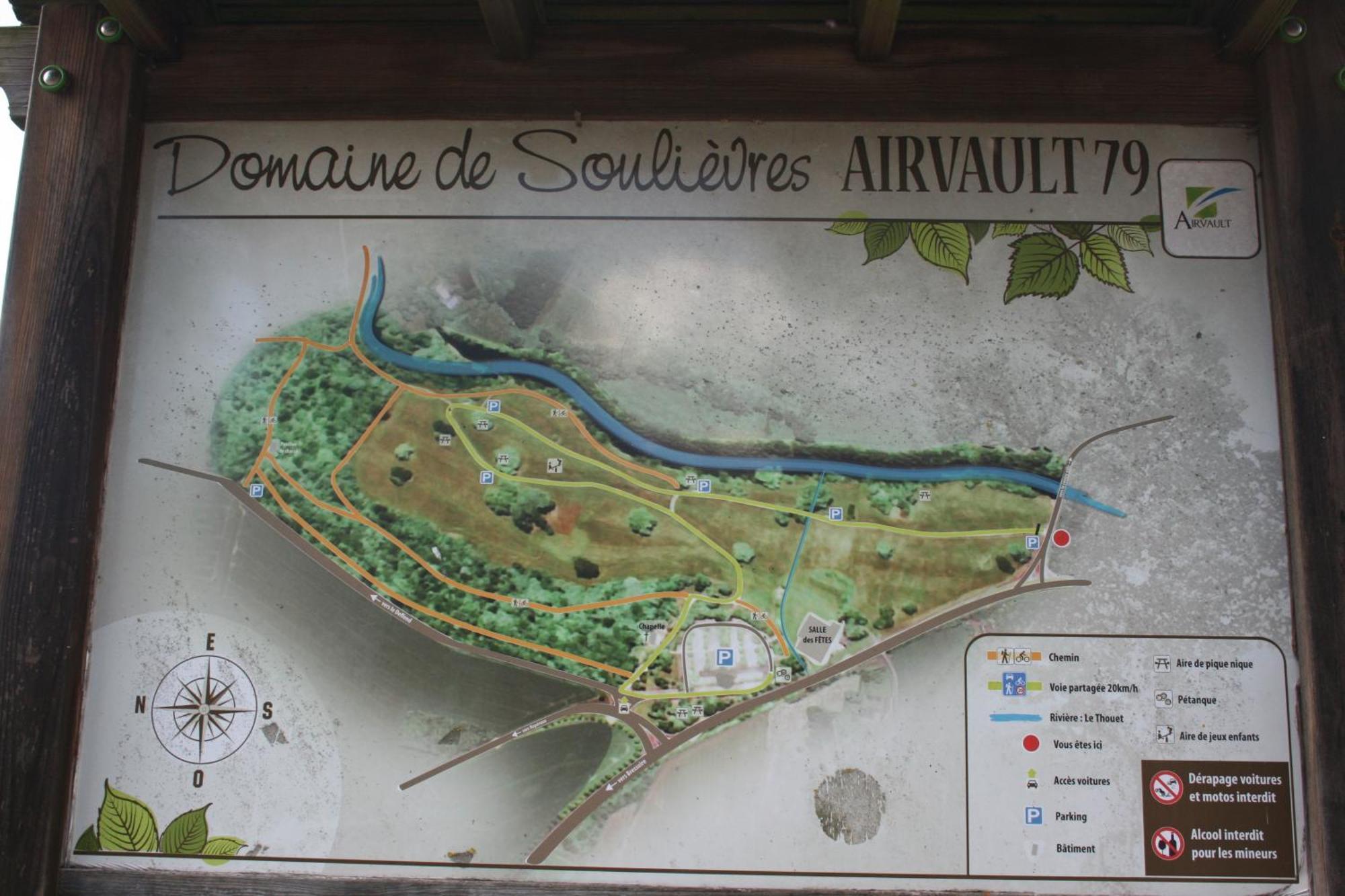 Apartamento Les Nuits D'Aldearde Airvault Exterior foto